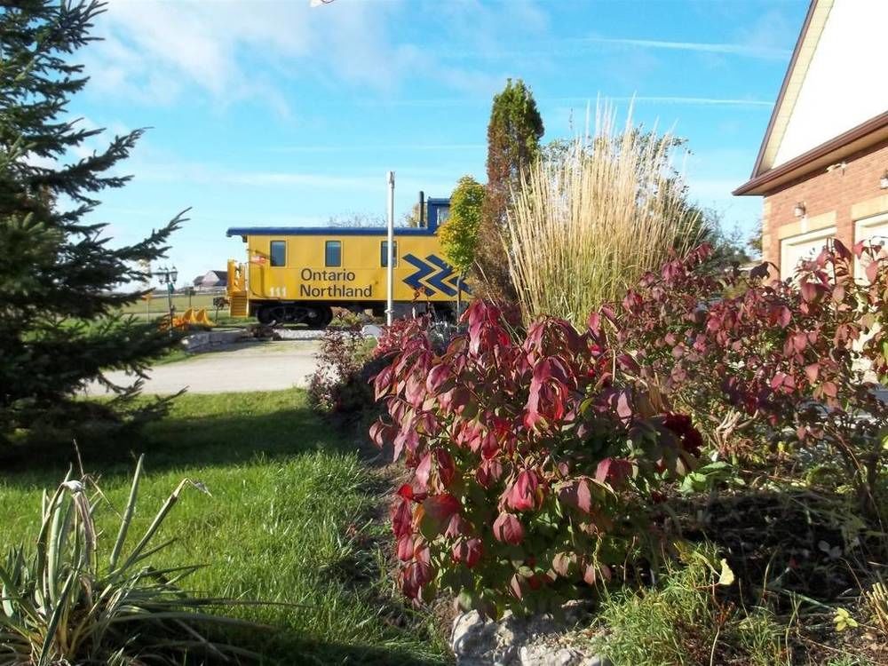Creemore Clearview Station & Caboose B&B المظهر الخارجي الصورة