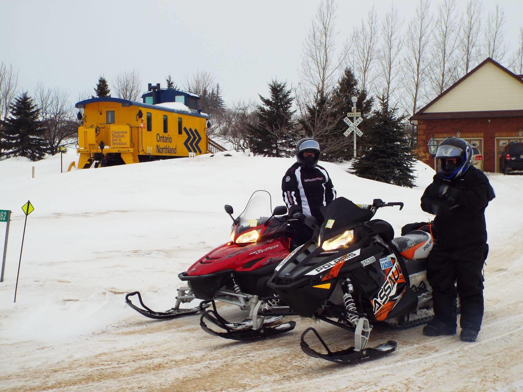 Creemore Clearview Station & Caboose B&B المظهر الخارجي الصورة